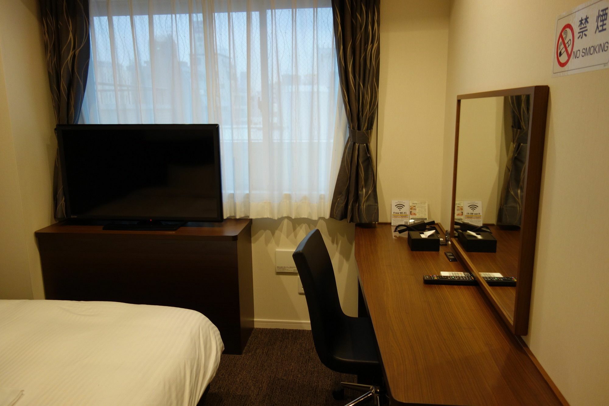 Hotel Vertex Осака Екстериор снимка