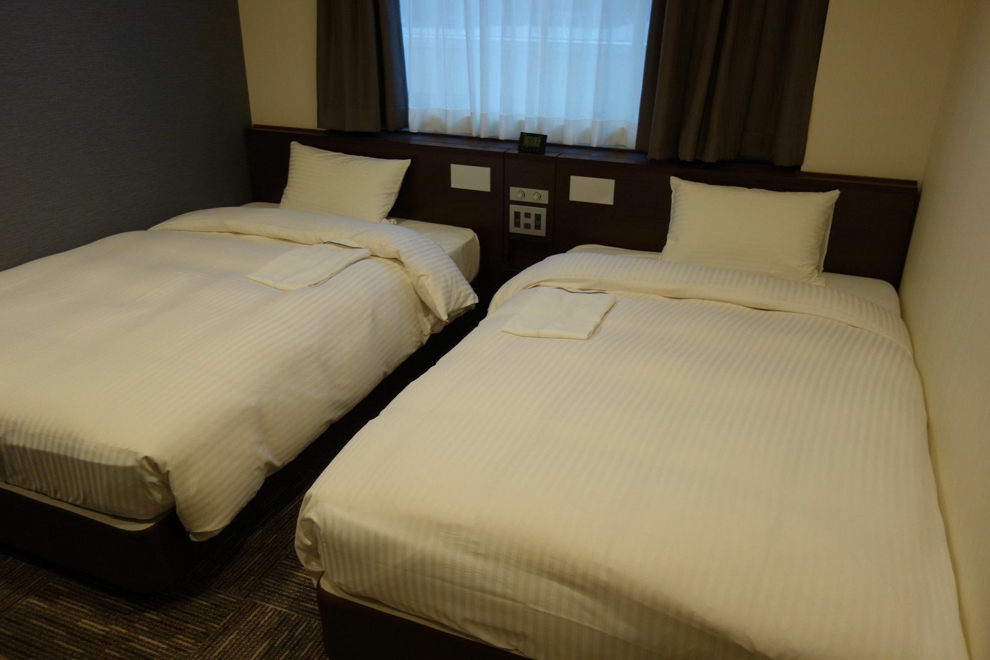 Hotel Vertex Осака Екстериор снимка