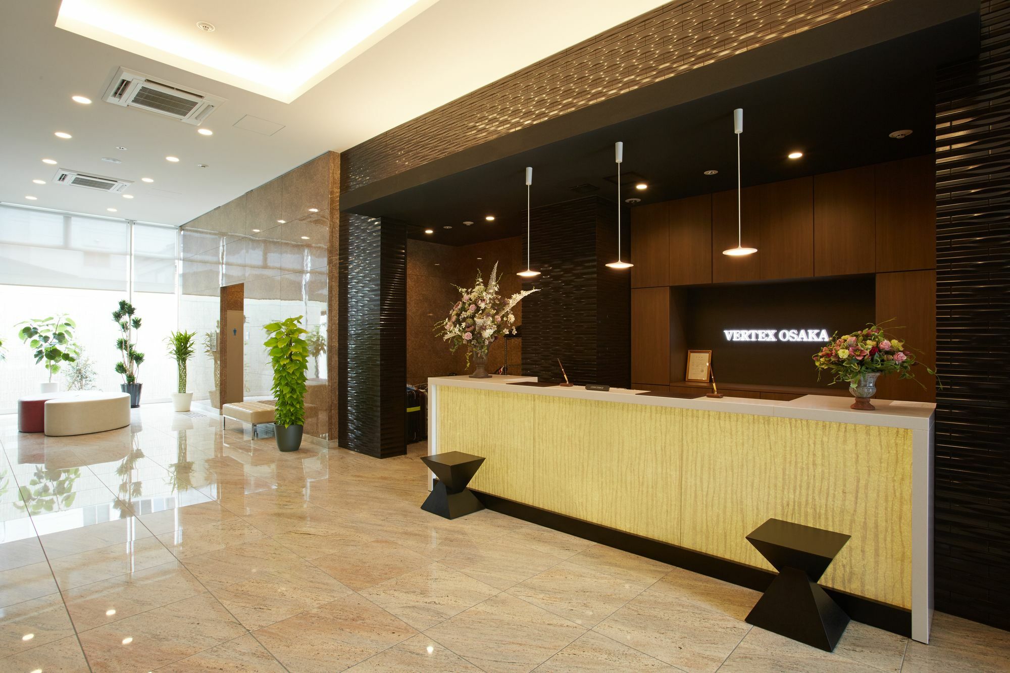 Hotel Vertex Осака Екстериор снимка